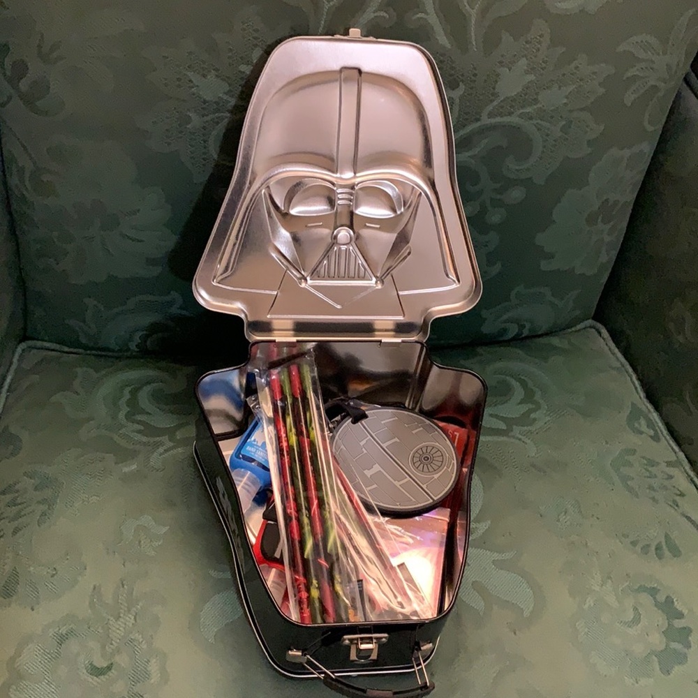Star Wars Darth Vader tin gift box: playing cards R2-D2 Death Star yoda